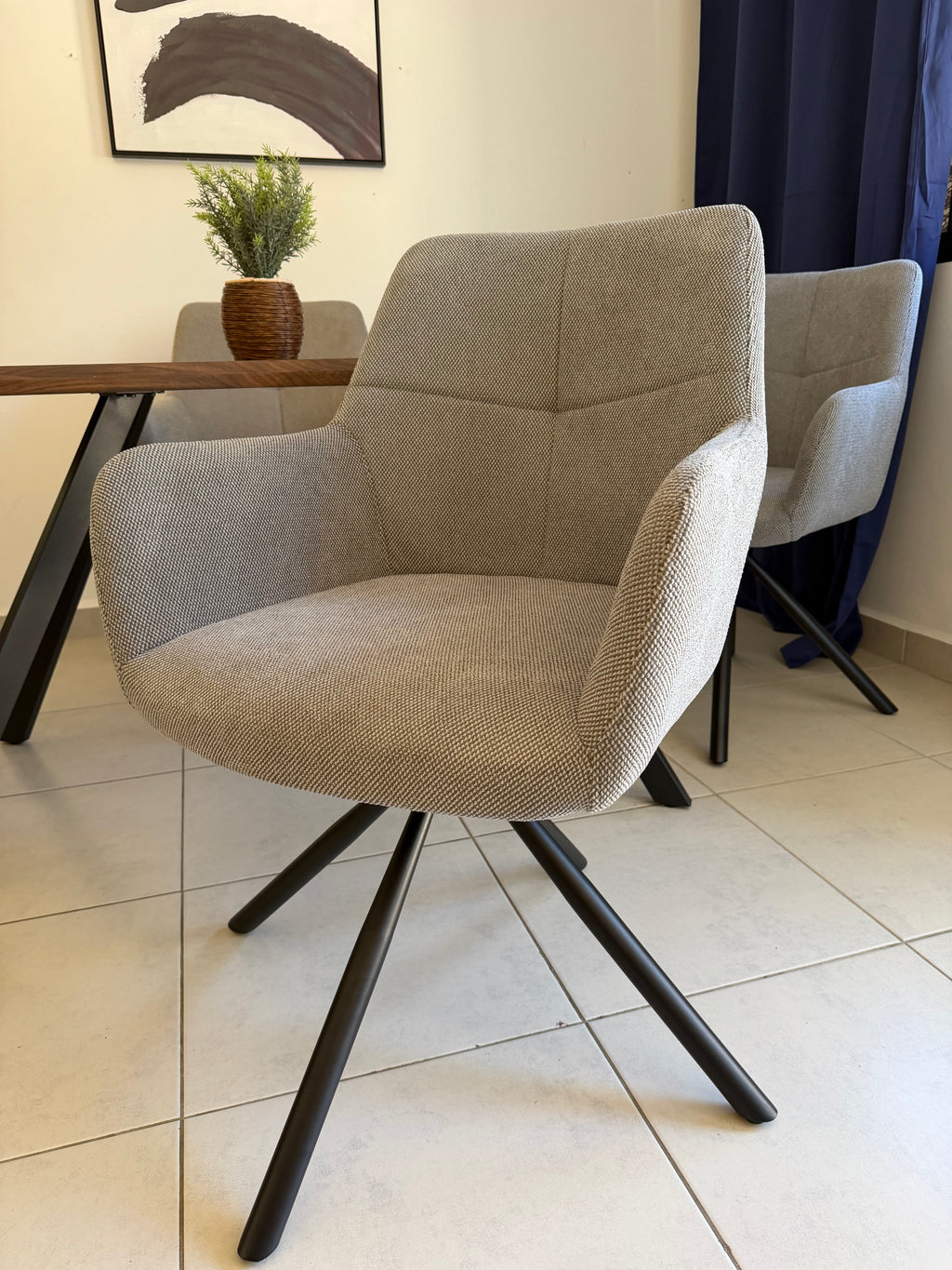 Silla giratoria beige