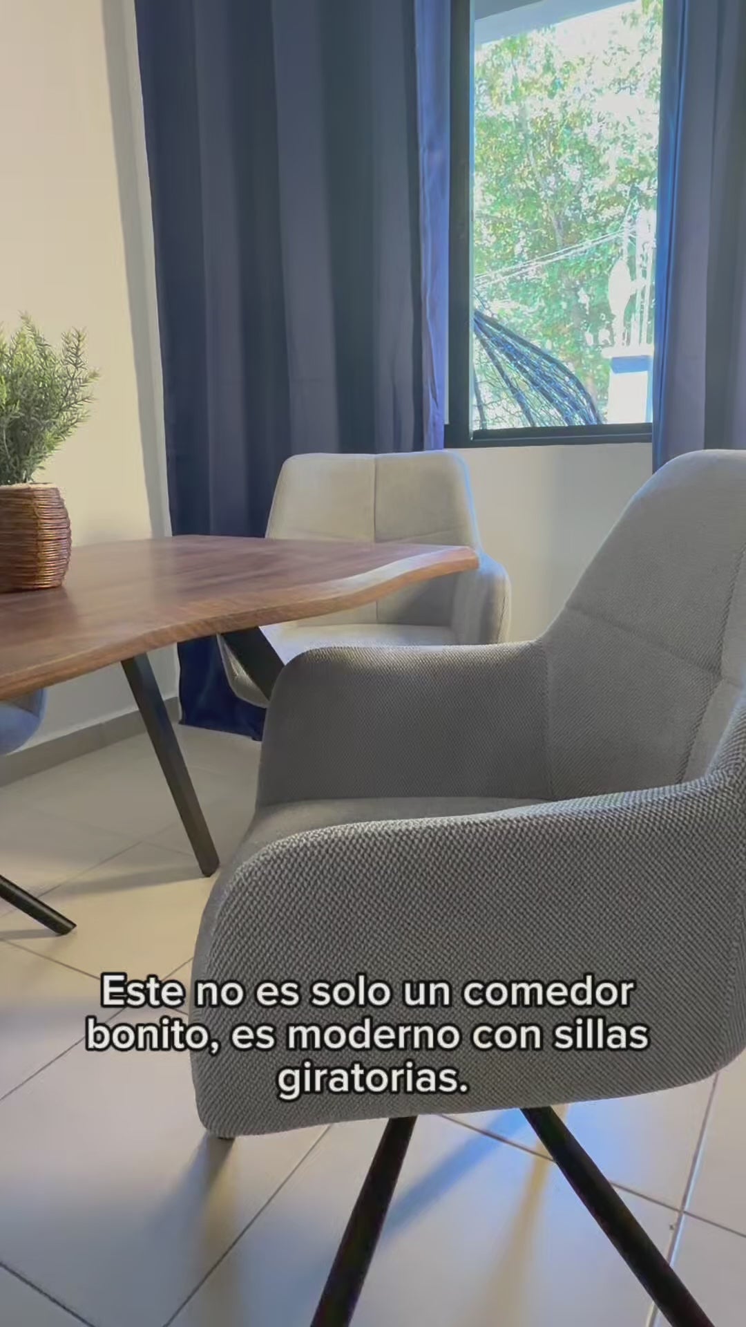 Silla giratoria gris